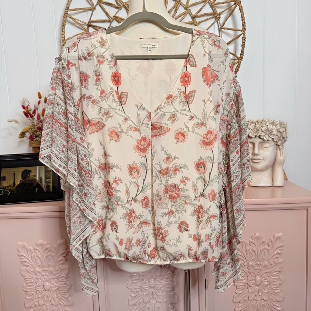 Max Studio XS Red Pink‎ Ivory Butterfly Kimono Blouse.